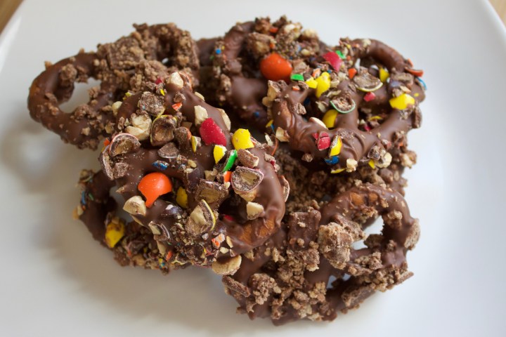 Choco pretzels